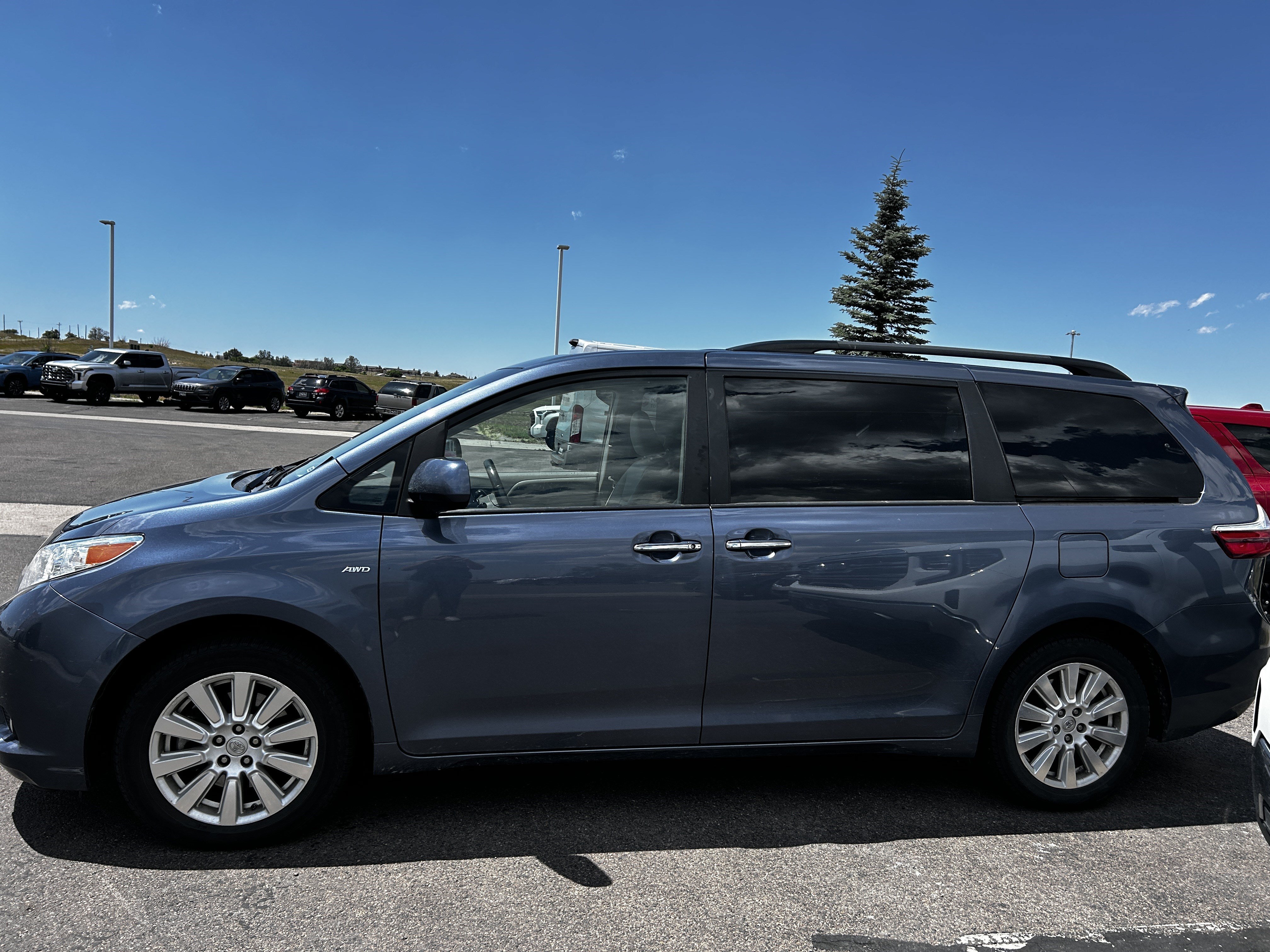 Used 2017 Toyota Sienna XLE with VIN 5TDDZ3DC8HS179846 for sale in Cheyenne, WY