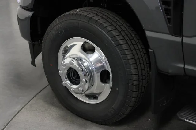 New 2026 Carbonized Gray Metallic Ford F-350® Platinum® image 32