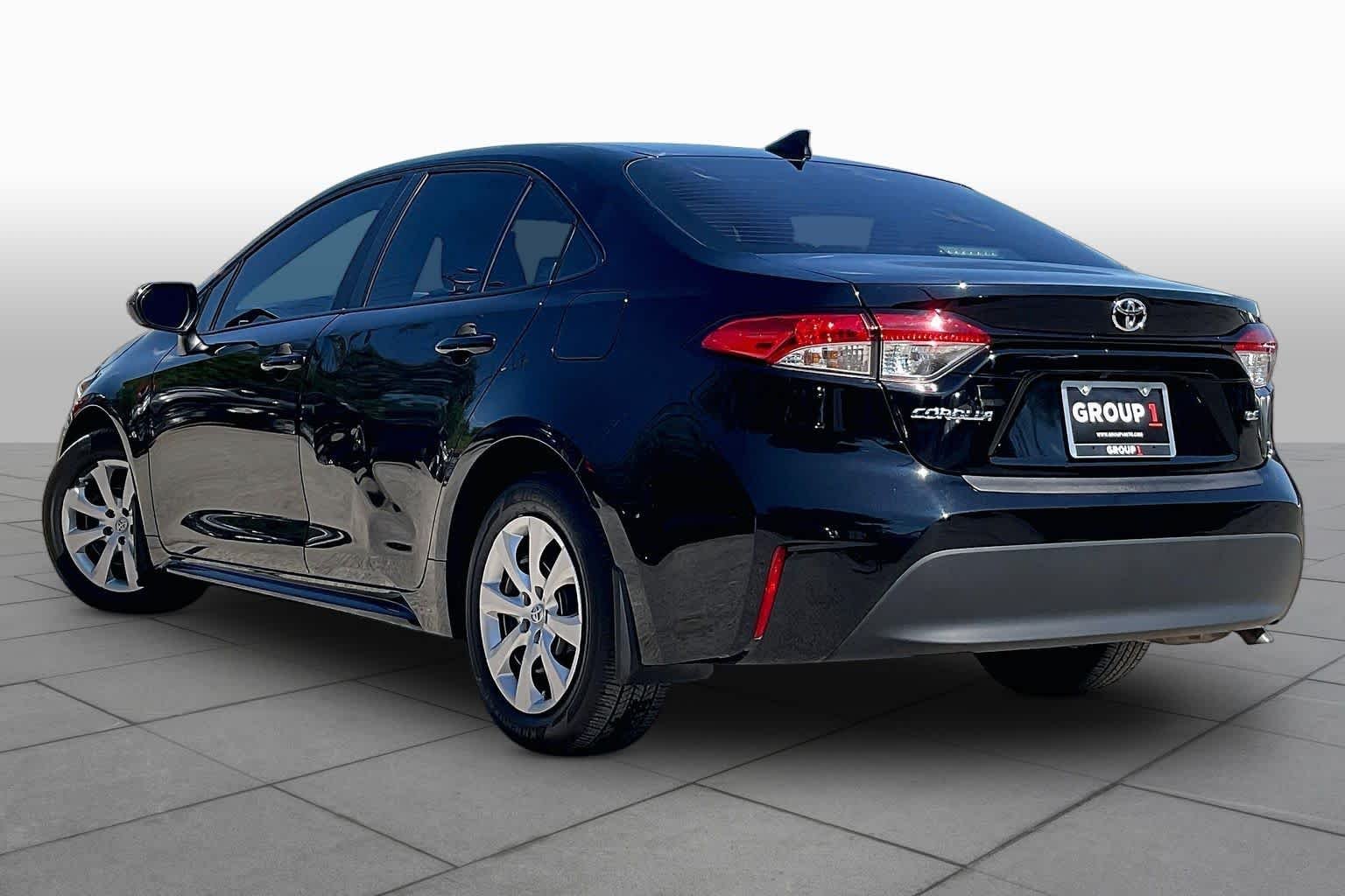 Used 2025 Midnight Black Metallic Toyota LE image 10
