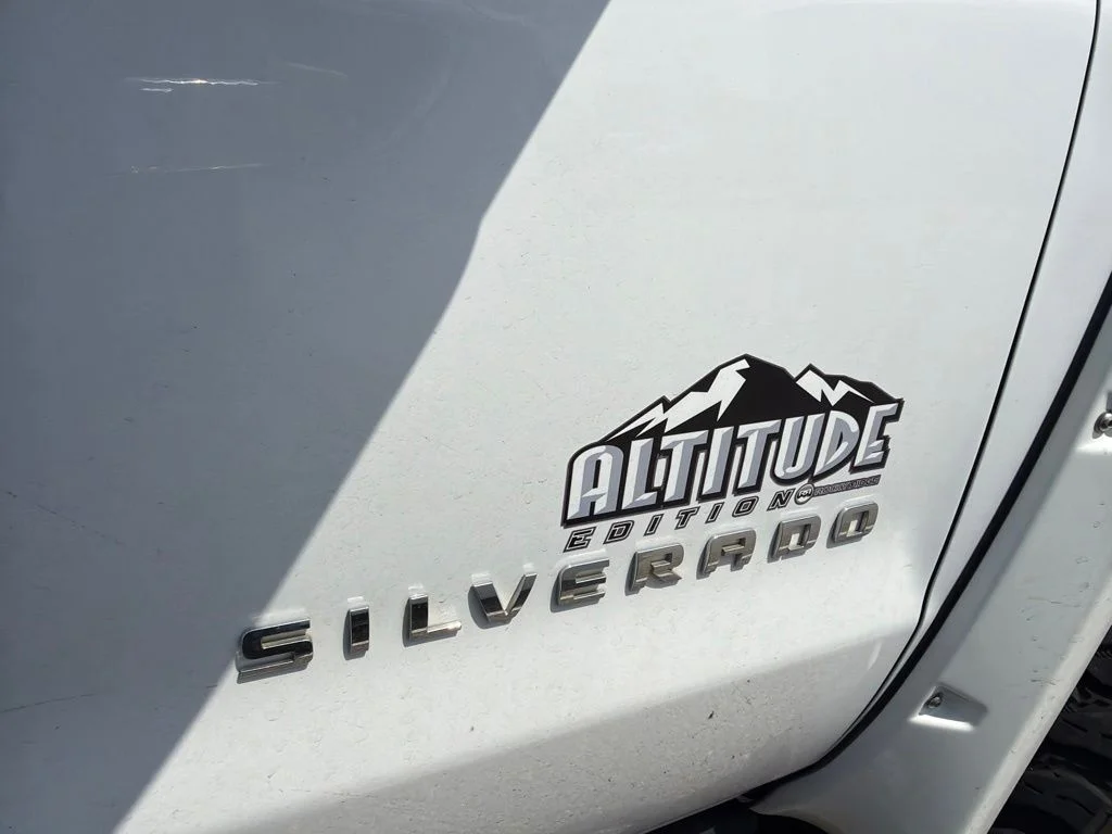 Used 2014 White Chevrolet LT image 4