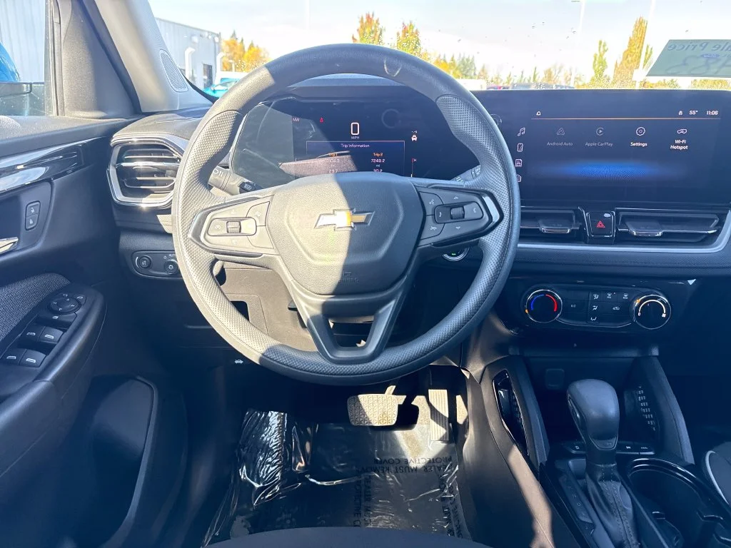 Certified Used 2025 Blue Chevrolet LT image 8