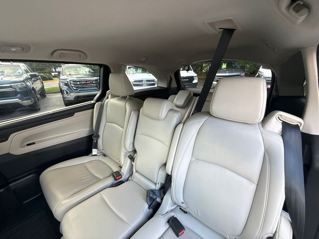 Used 2025 Silver Honda EX-L image 14