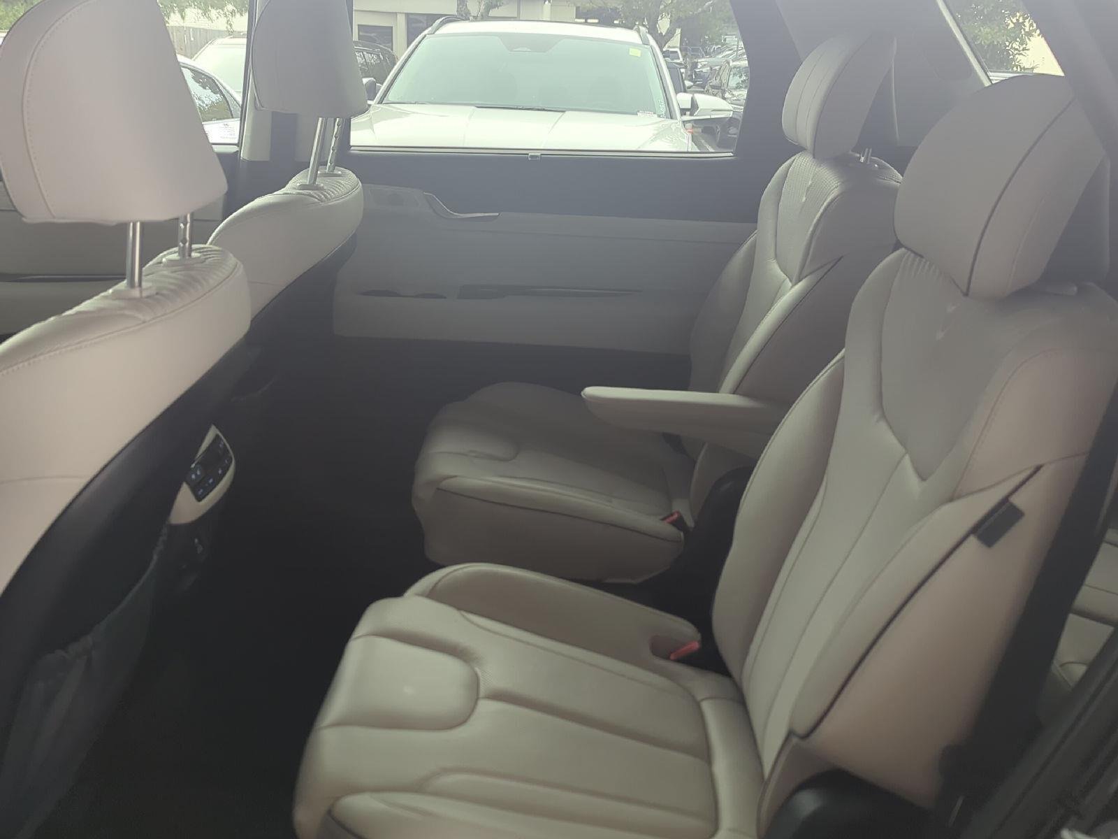 Used 2024 Abyss Black Pearl Hyundai Calligraphy image 6