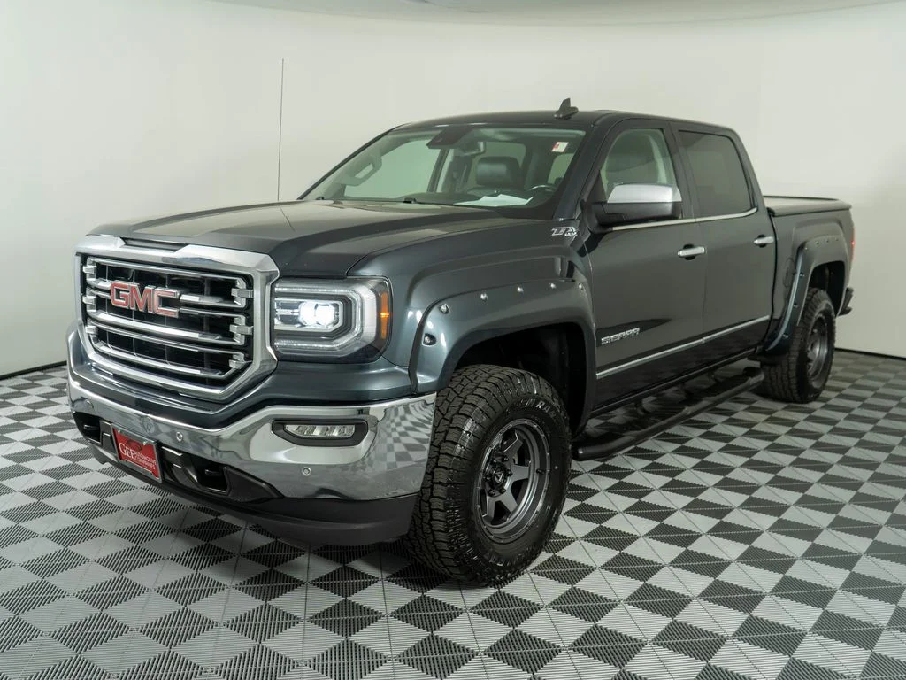 Used 2018 Gray GMC SLT image 3
