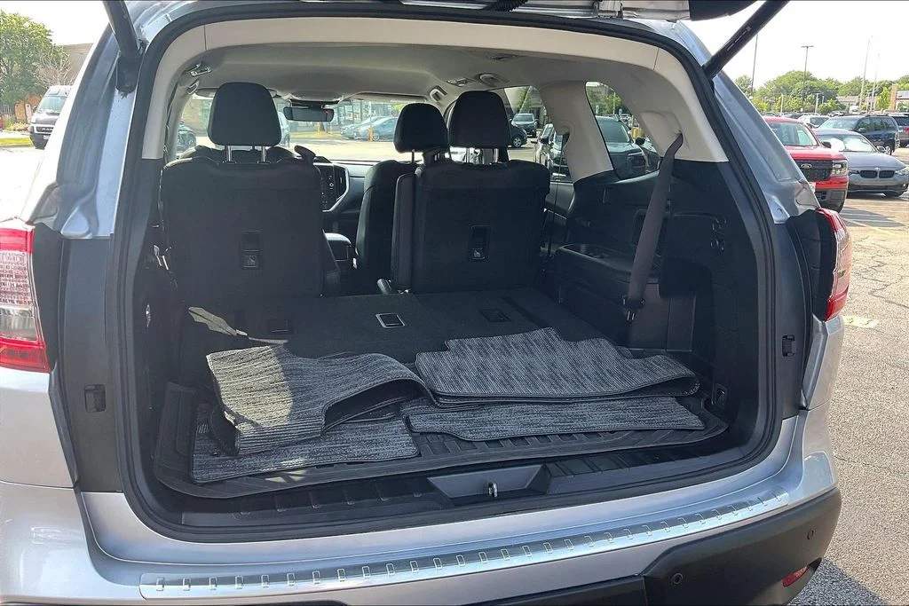 Used 2023 Silver Subaru Limited image 32