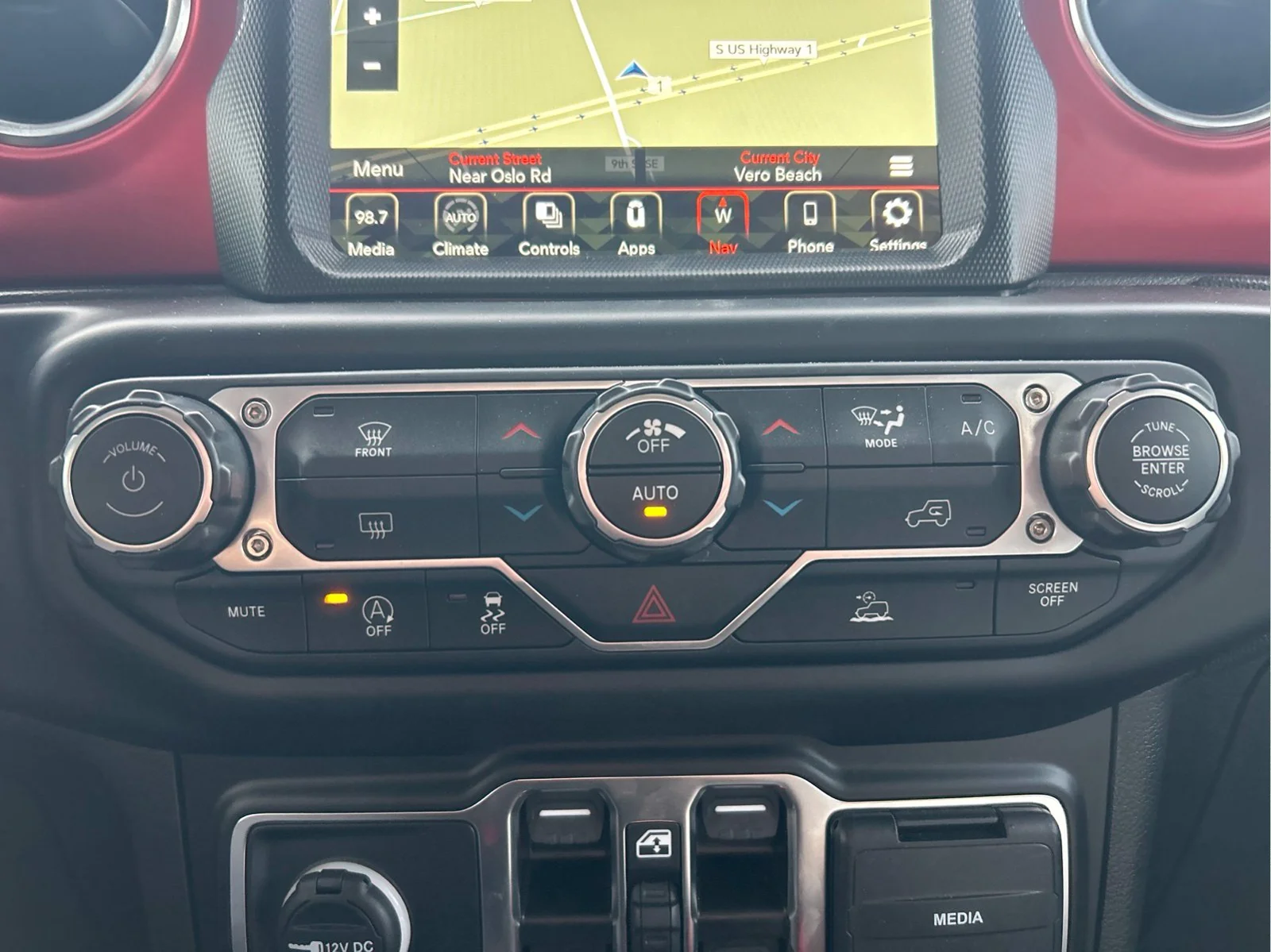Used 2023 Black Clearcoat Jeep Rubicon image 31