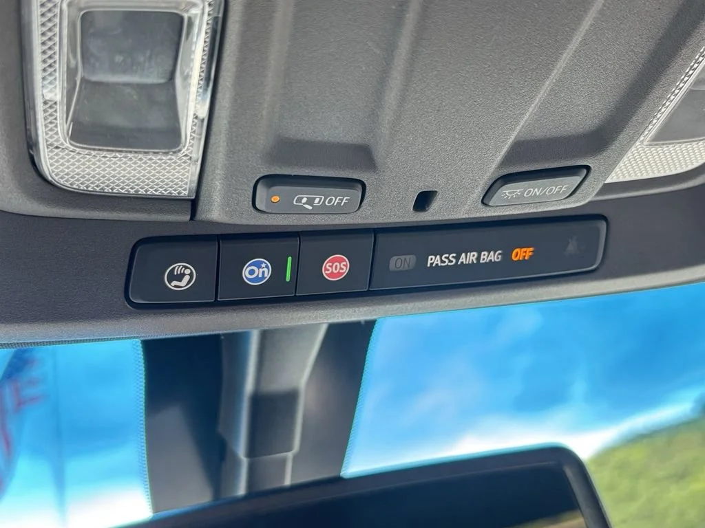Used 2020 SUMMIT WHITE Chevrolet LT image 34