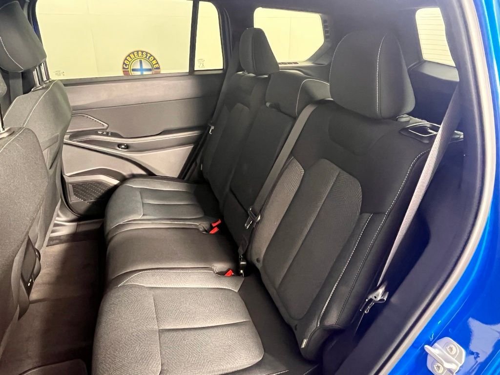 New 2026 Hydro Blue Pearl-Coat Exterior Paint Jeep Laredo image 15