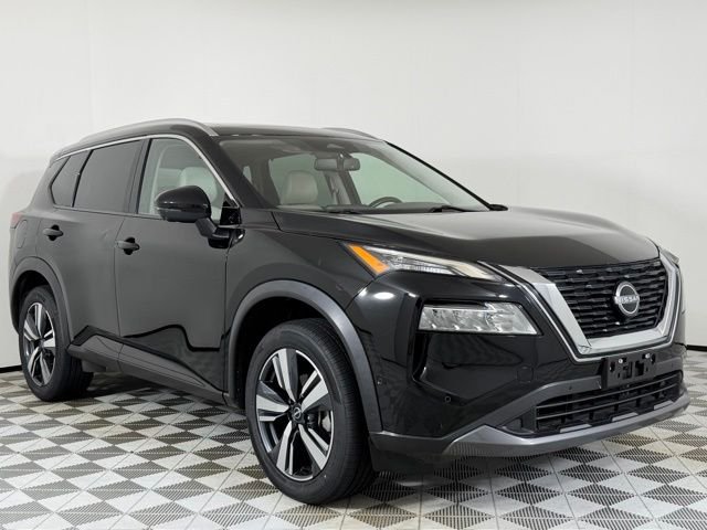 Used 2023 Super Black Nissan SL image 1