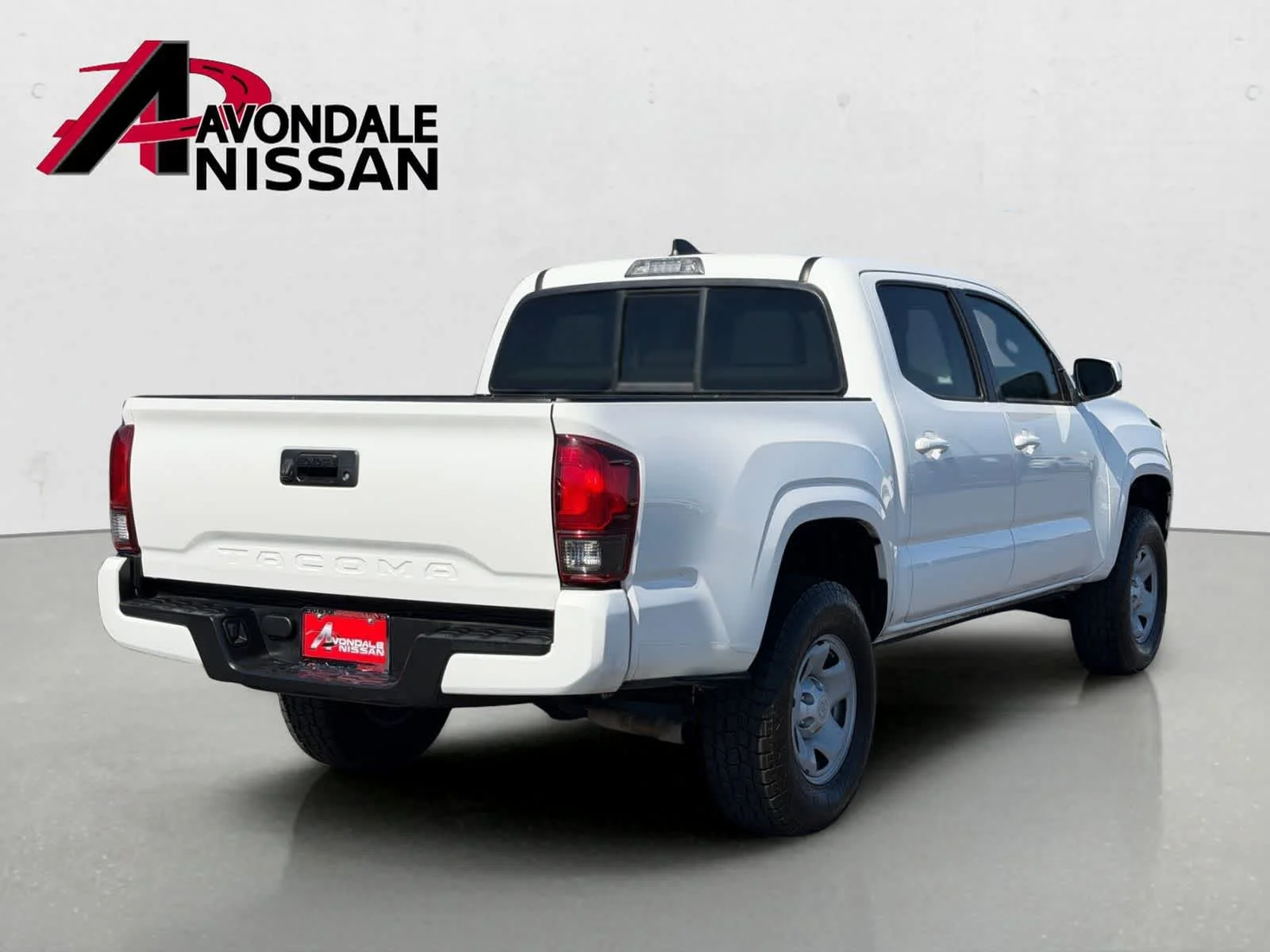 Used 2022 White Toyota SR image 6