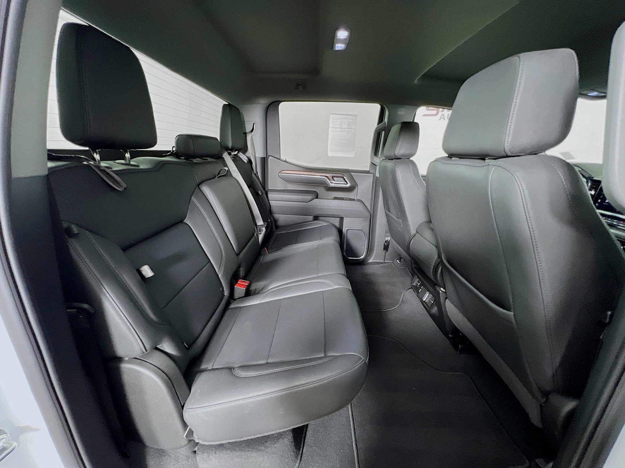 Used 2025 Summit White GMC SLT image 41