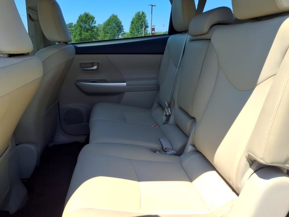 Used 2012 Blizzard Pearl Toyota Five image 12