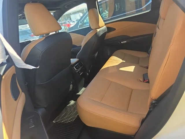Used 2024 White Lexus 350 Premium image 13