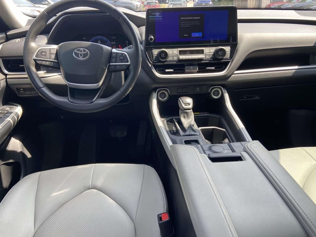Used 2025 Red Toyota XLE image 11