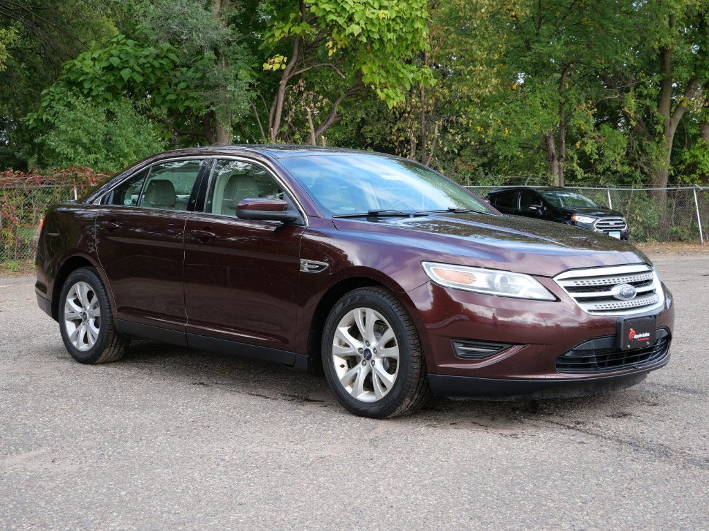 Used 2010 Red Ford SEL image 1