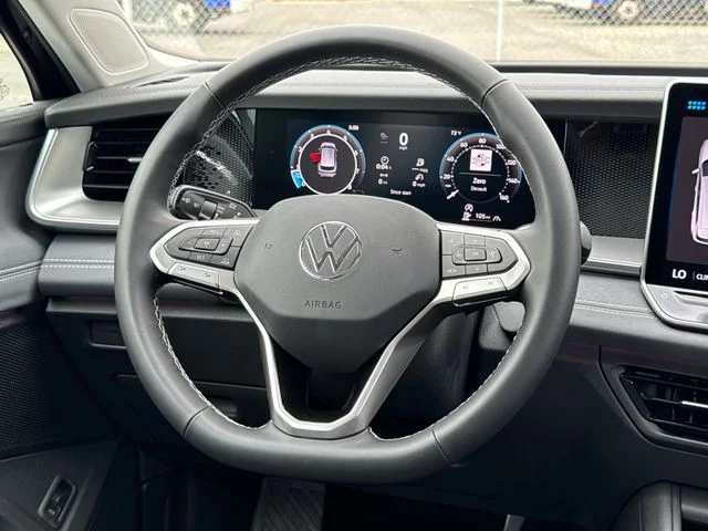 New 2026 Deep Black Pearl Volkswagen 2.0T SE image 32