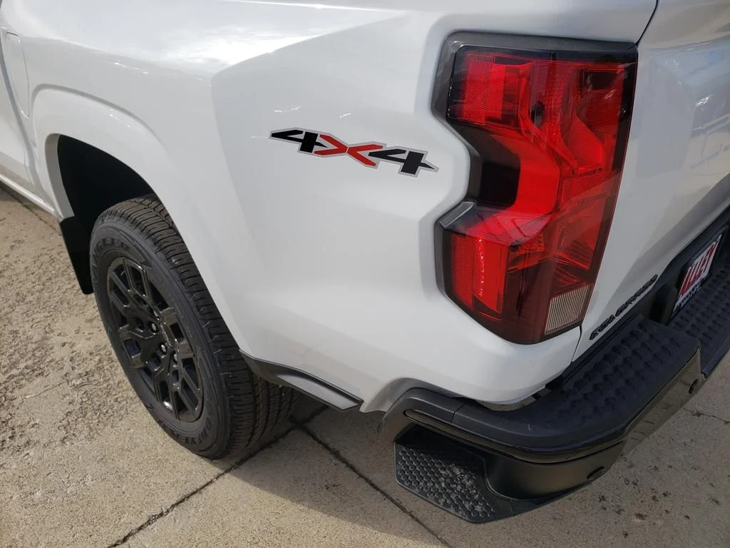2026 Chevrolet Colorado Work Truck - Photo 11