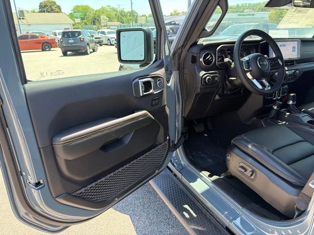 New 2026 Anvil Clear-Coat Exterior Paint Jeep Sahara image 11