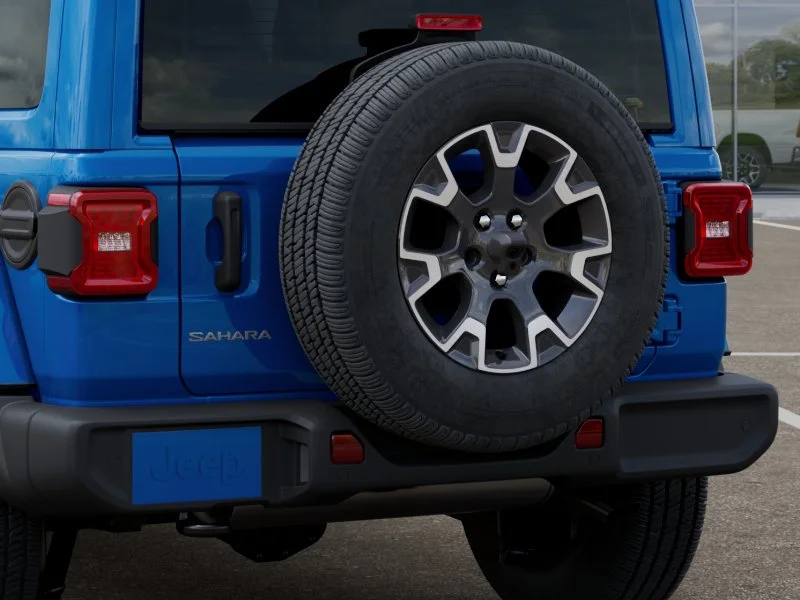New 2026 Hydro Blue Pearl-Coat Exterior Paint Jeep Sahara image 39