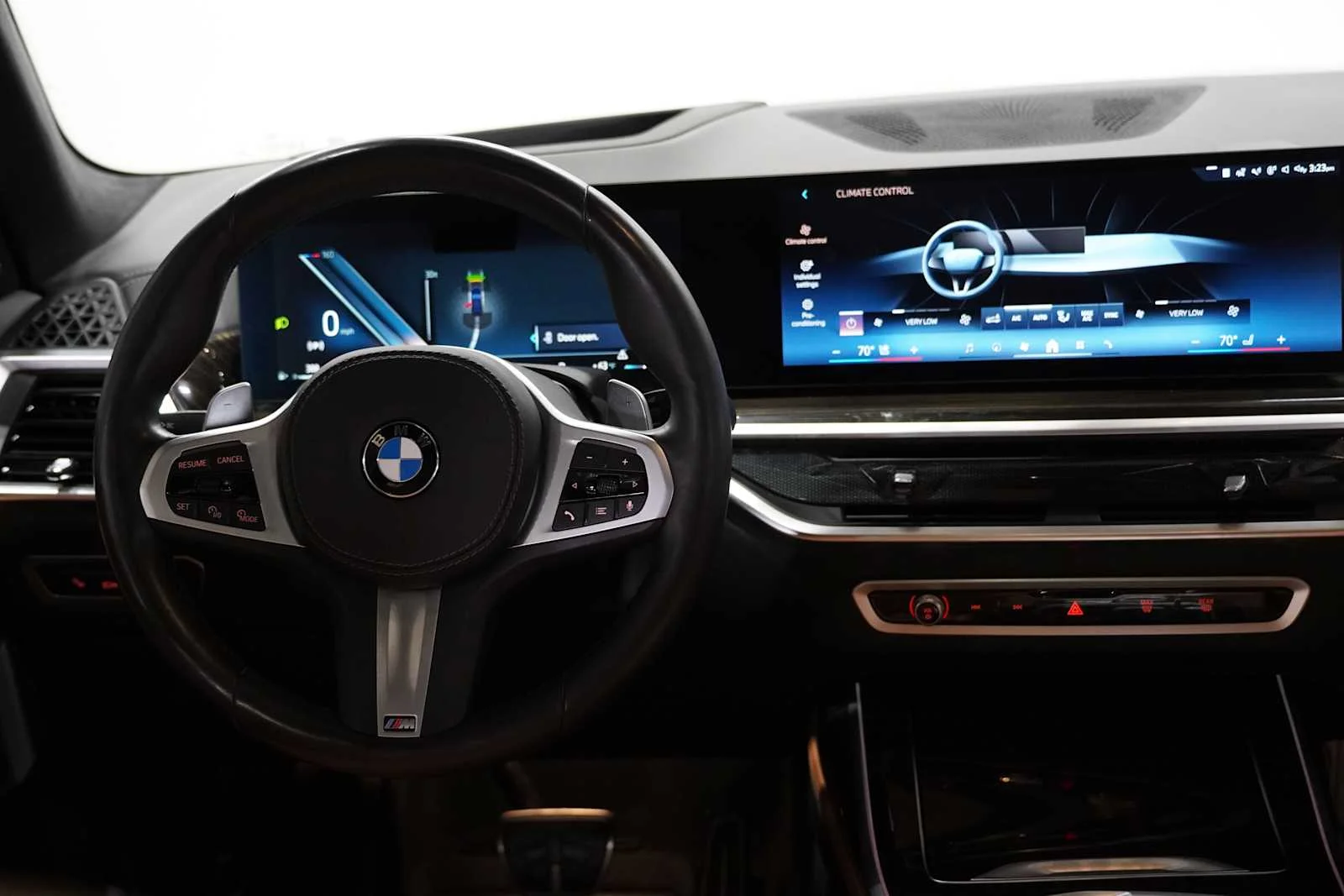 Certified Used 2024 Carbon Black Metallic BMW xDrive40i image 24
