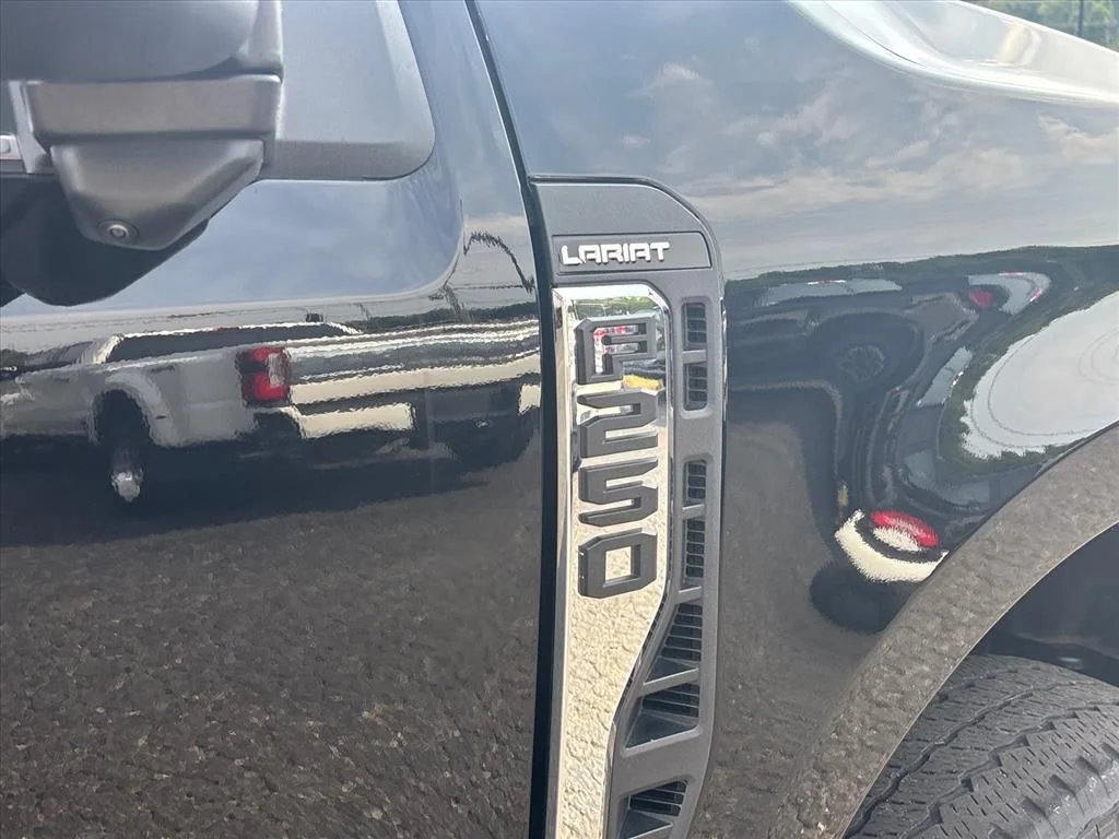 Certified Used 2024 Agate Black Metallic Ford Lariat image 11
