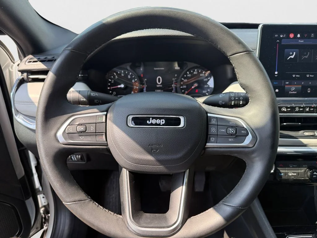 Used 2024 White Jeep Limited image 17