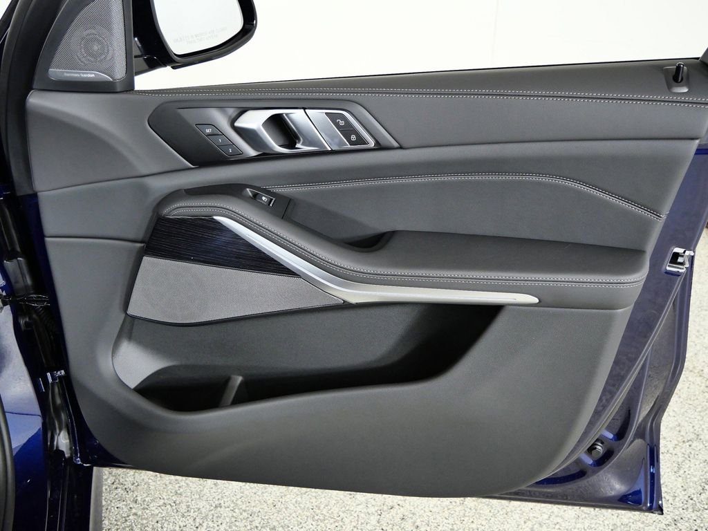 2026 BMW X7 40i - Photo 19