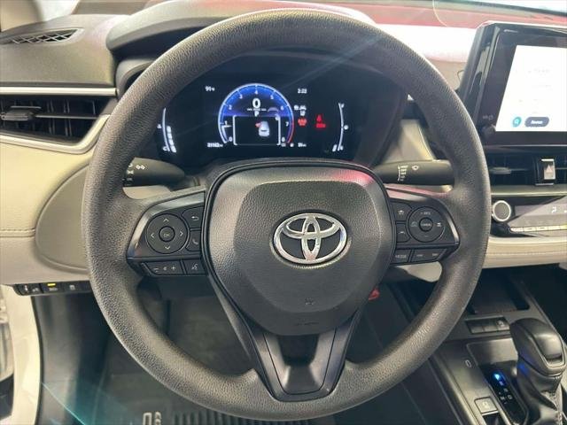 Certified Used 2026 WIND CHILL PEARL* Toyota  image 17