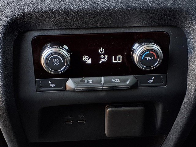 2027 GMC Acadia Denali - Photo 11