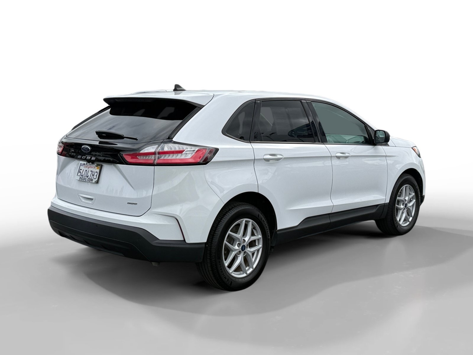 Used 2021 Oxford White Ford SE image 5