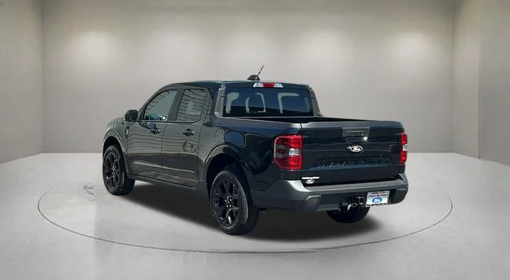 New 2025 Shadow Black Ford XLT image 3