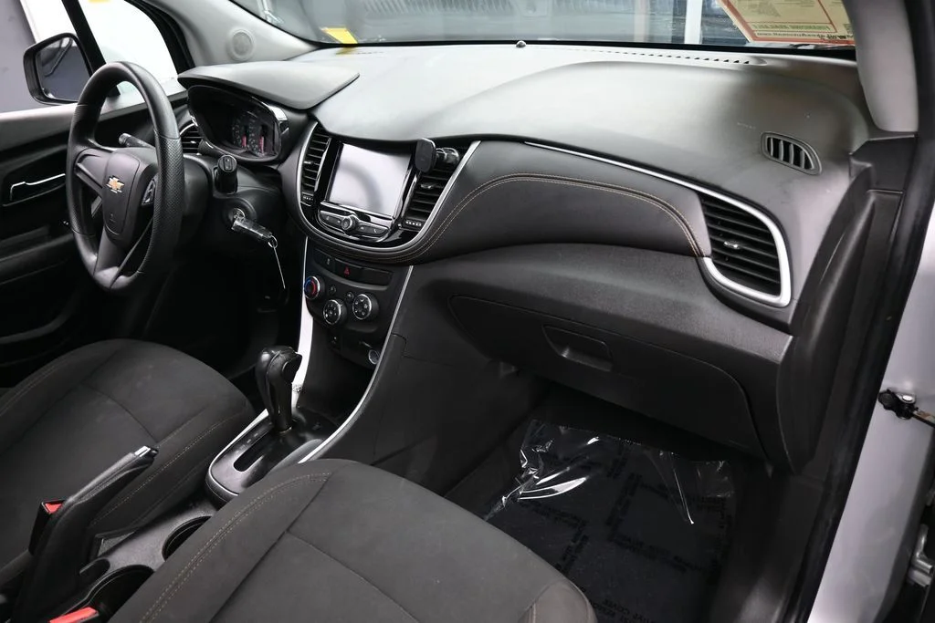 Used 2017 Silver Ice Metallic Chevrolet LS image 40