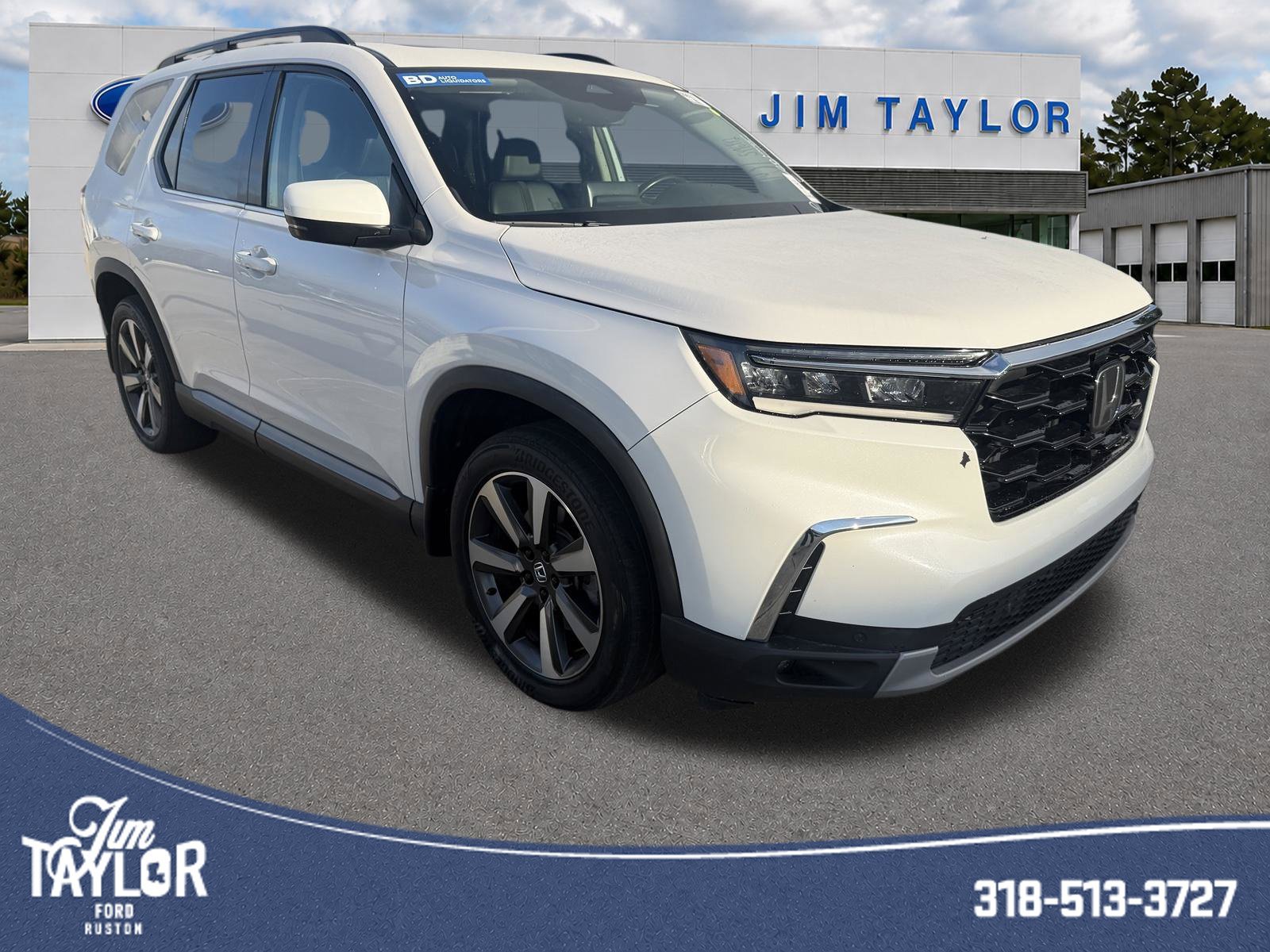 Used 2024 White Honda Touring image 39