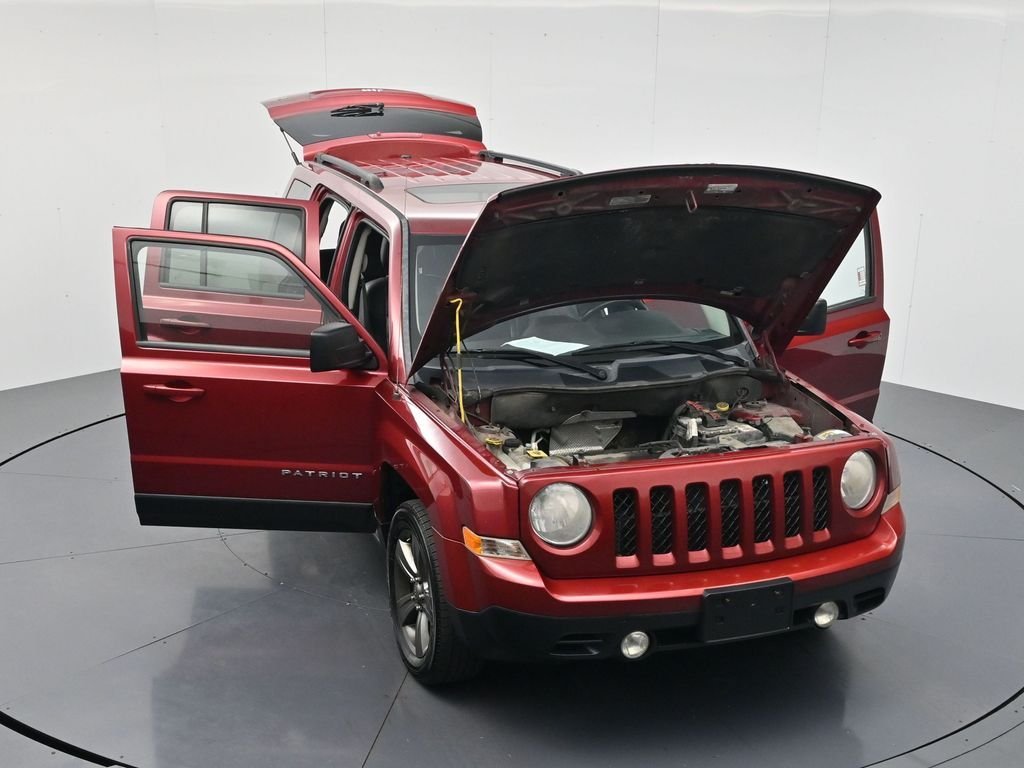 Used 2014 Deep Cherry Red Crystal Pearlcoat Jeep Latitude image 50