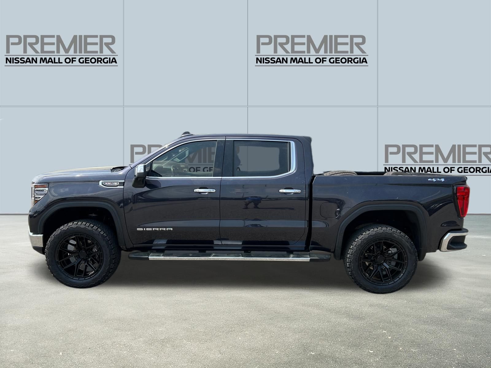2022 GMC Sierra 1500 SLT - Photo 8