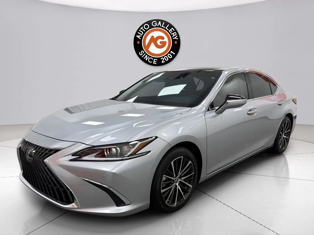Used 2025 Silver Lexus 350 image 7