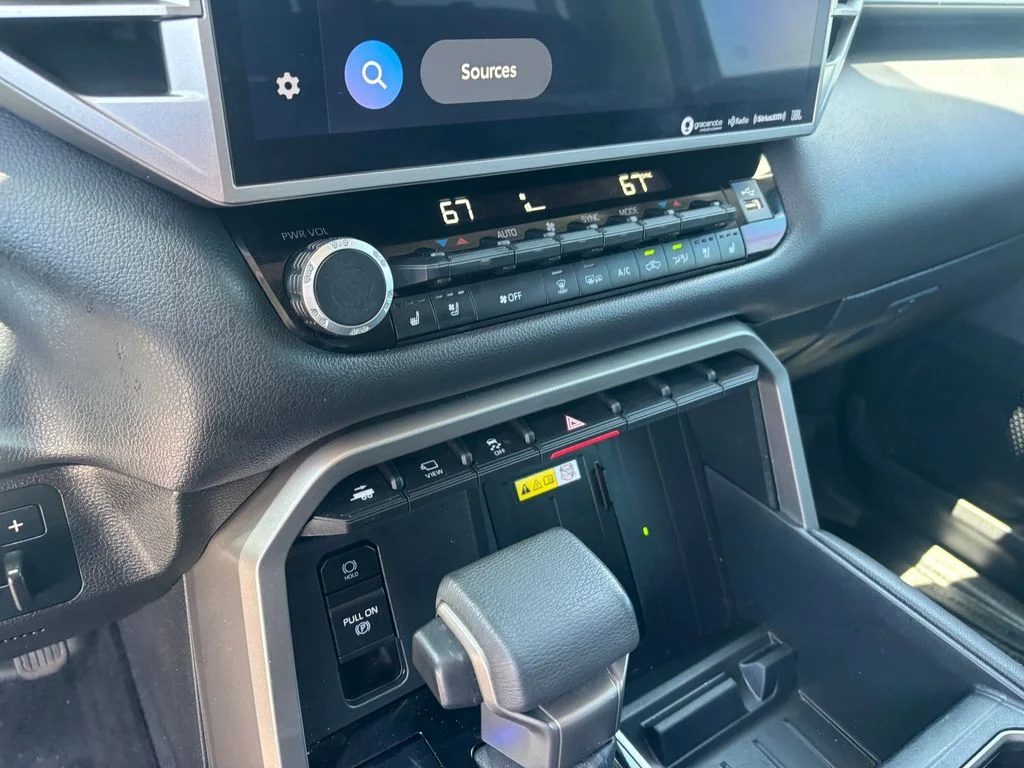 Used 2023  Toyota Limited image 23