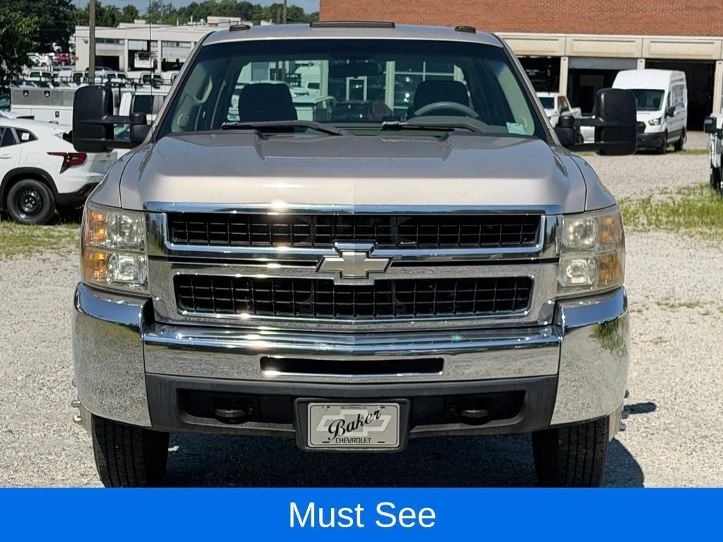 Used 2008 SILVER BIRCH METALLIC Chevrolet DRW Work Truck image 2
