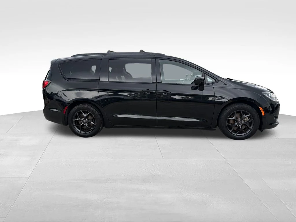 Used 2020 Black Chrysler Touring L Plus image 8