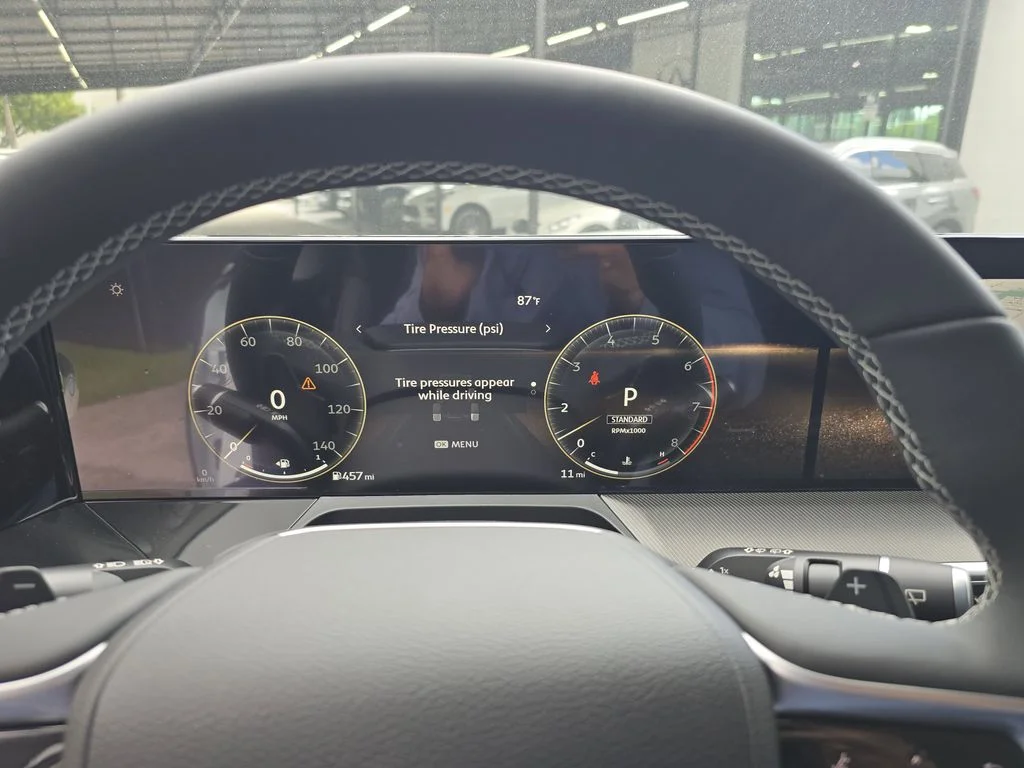 New 2026 RADIANT WHITE INFINITI Luxe 2WD image 15
