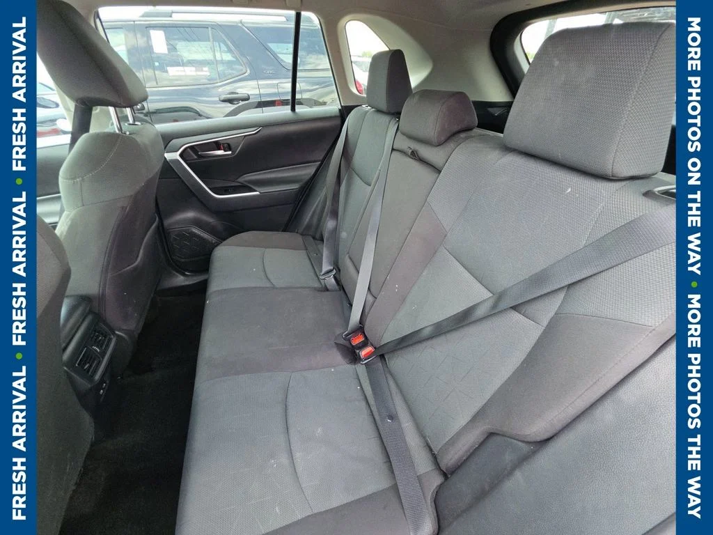 Used 2025 White Toyota XLE image 9