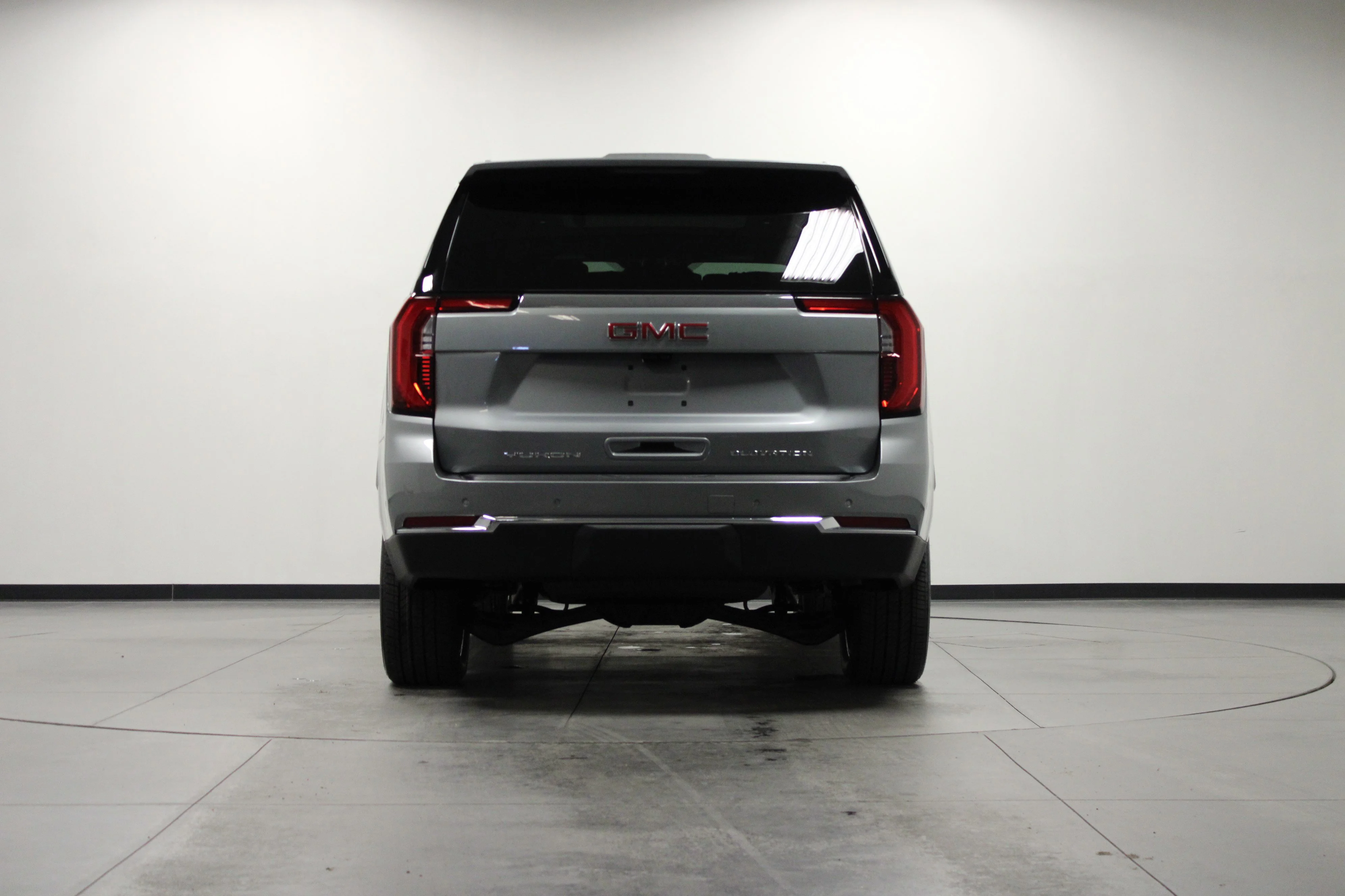 New 2026 Sterling Metallic GMC Elevation image 5