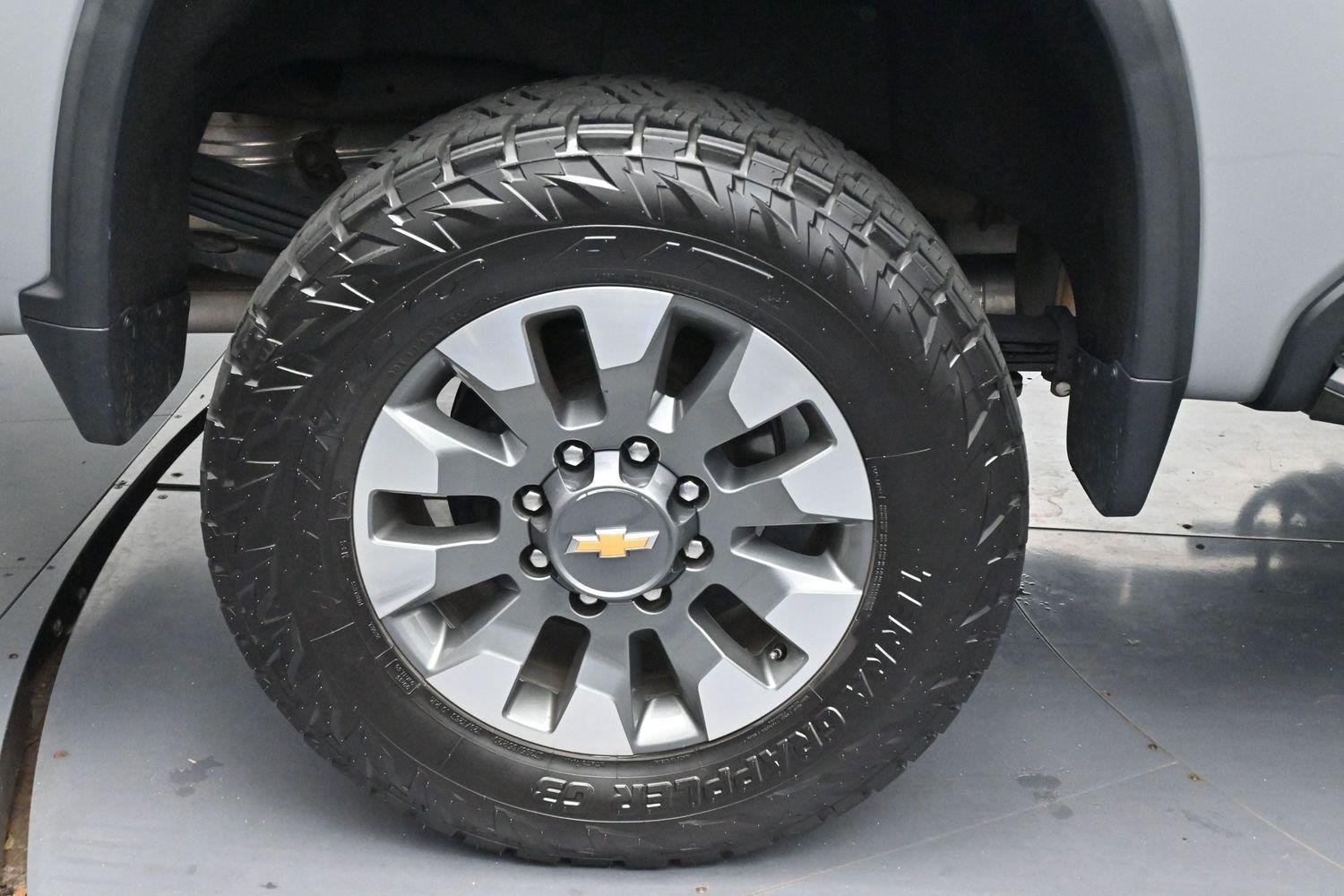 Used 2024 Slate Gray Metallic Chevrolet Custom image 32