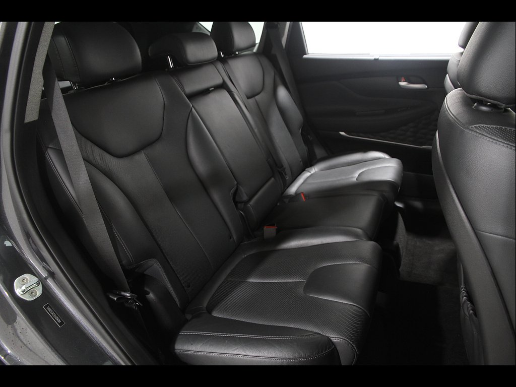 2020 Hyundai Santa Fe Limited - Photo 18