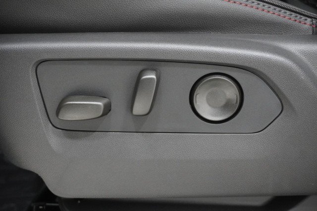 2026 Chevrolet Suburban RST - Photo 20