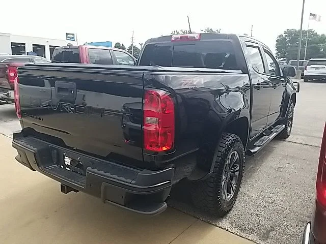Used 2022 Black Chevrolet Z71 image 25