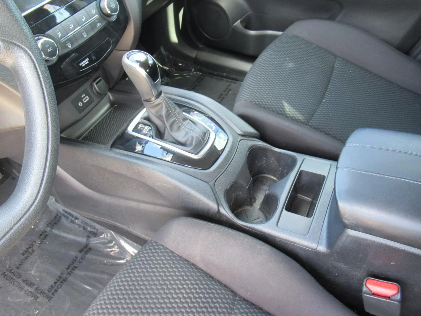 Used 2020 Caspian Blue Nissan S image 18