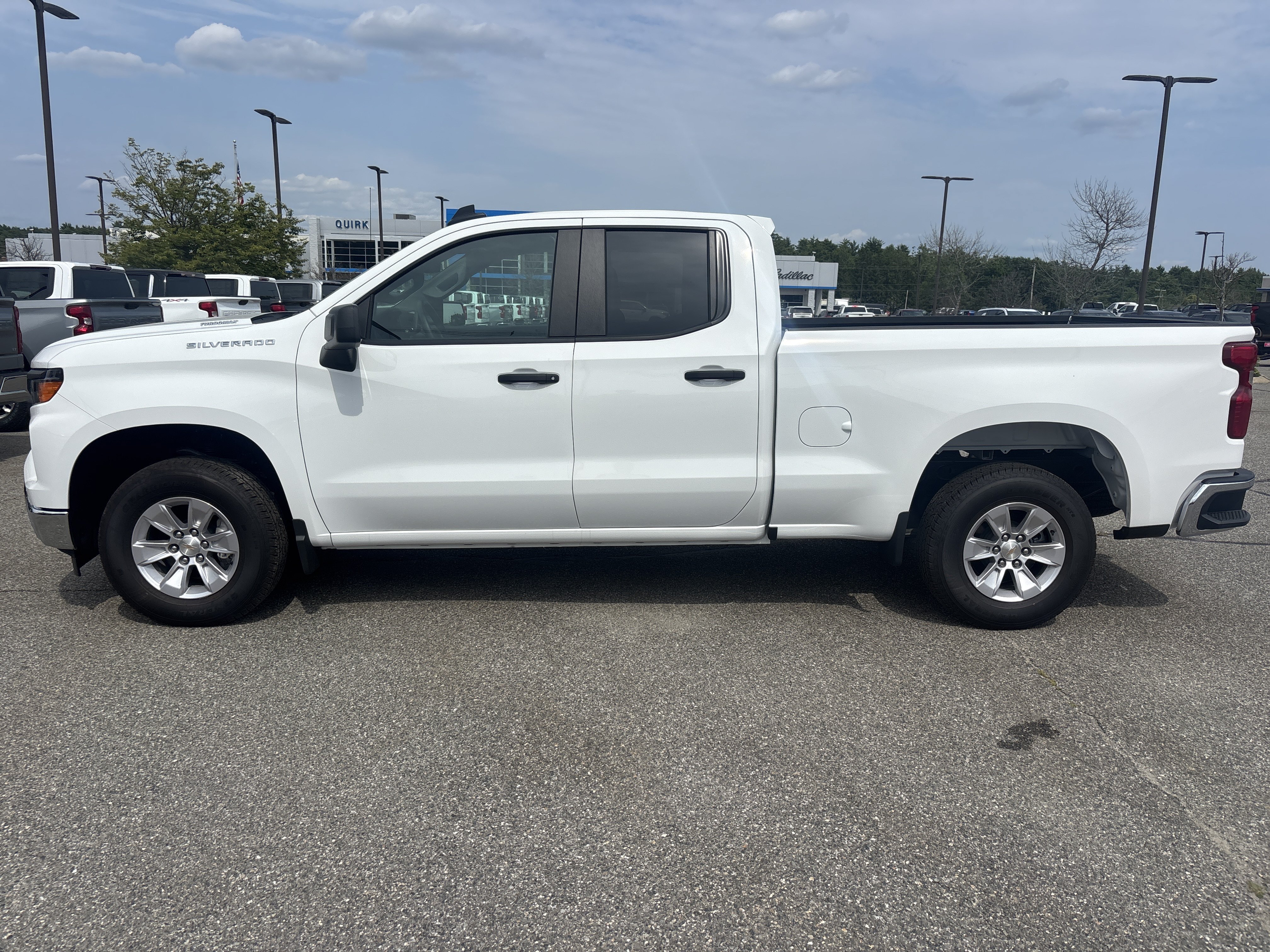 New 2025 Summit White Chevrolet WT image 2
