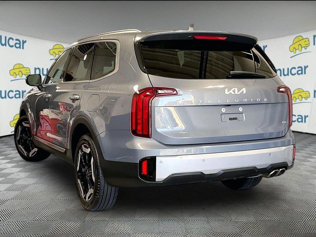 Used 2024 Everlasting Silver Kia S image 4