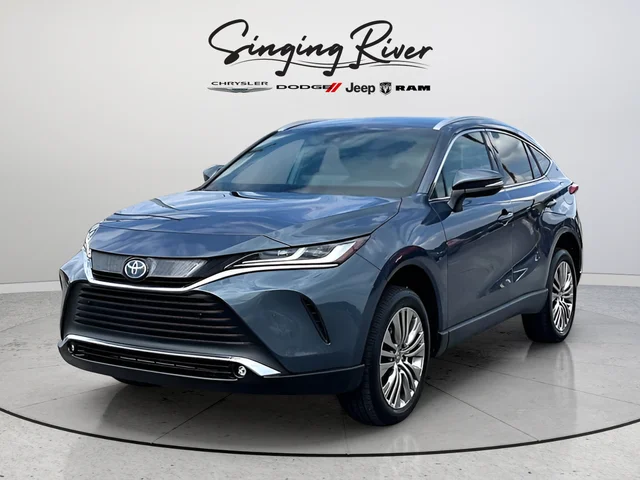 Used 2023 Gray Toyota XLE image 3